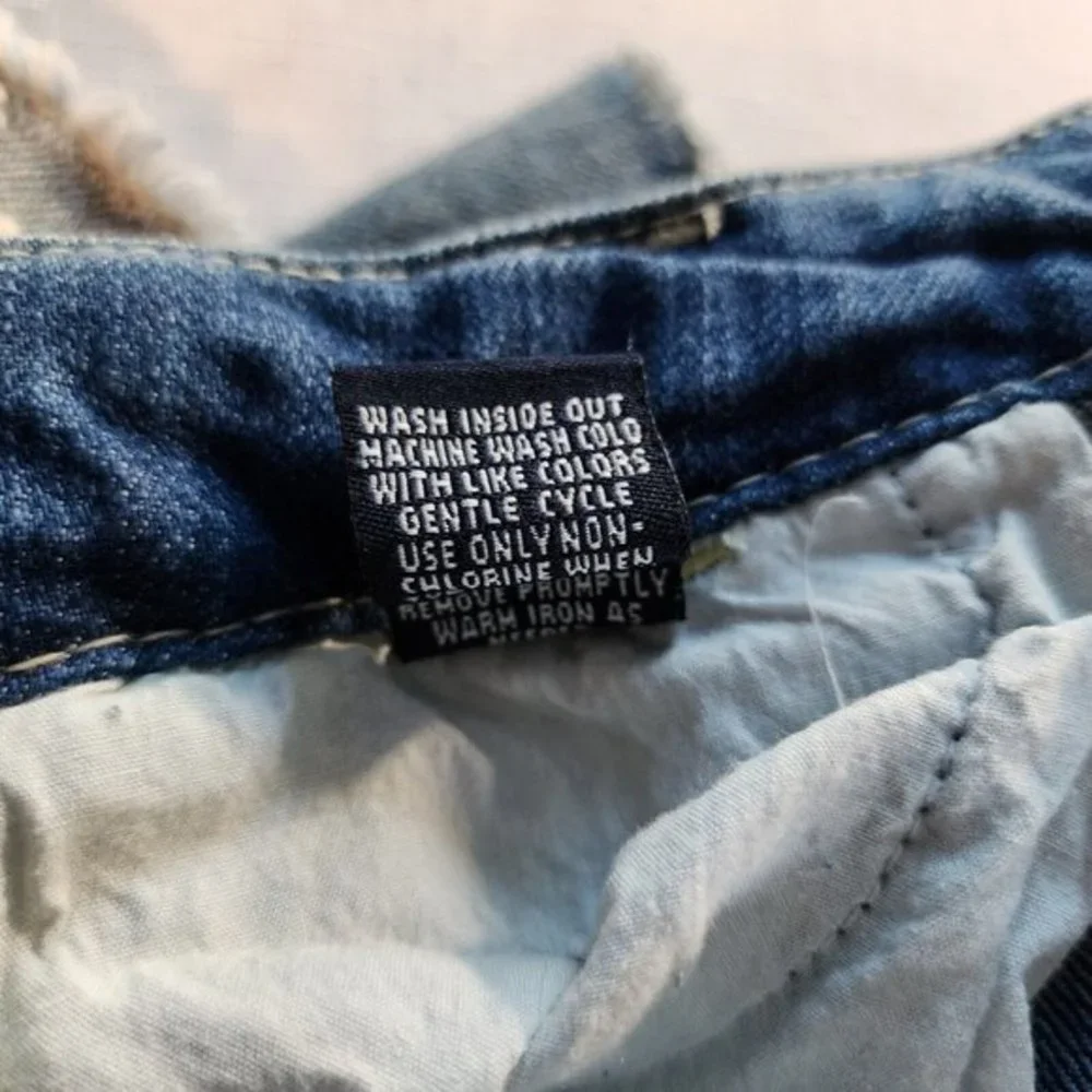 Vanilla Star Cutoff Bootie Shorts Floral Lace Boho Detail Distressed Jean Size 7